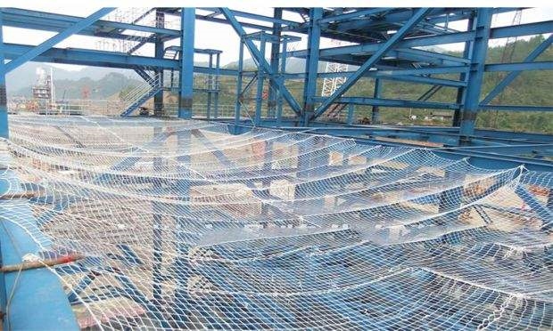 أهمية شبكة أمان ناتئ وكيفية استخدامها بشكل صحيح